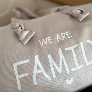 Sac Polochon "We are family" gris perle