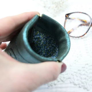 Etui à lunettes cuir - bleu persan - Barnabé aime le café