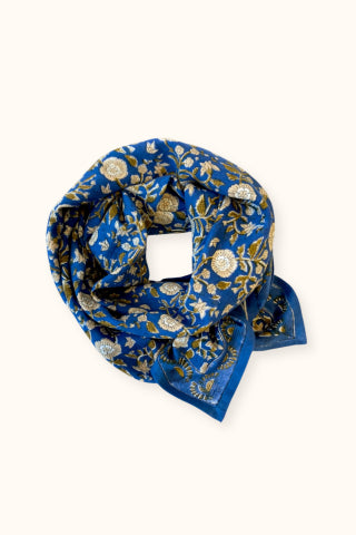 Grand foulard Latika soleil bleu Klein