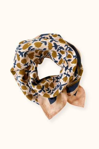 Grand foulard Latika Tulipe "Macadamia"